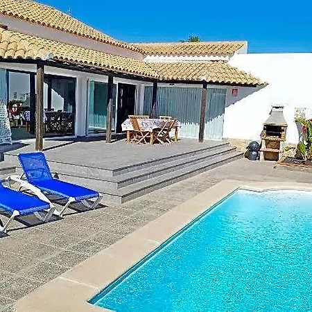 Lobos With Private Swimming Pool - Homeforguest Hotel *