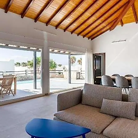 Lobos With Private Swimming Pool - Homeforguest Hotel Caleta de Fuste