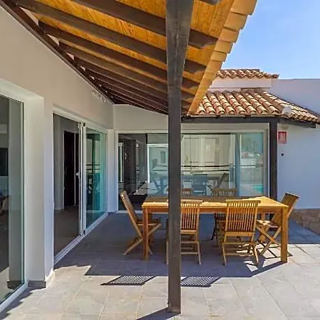 Hotel Lobos With Private Swimming Pool - Homeforguest