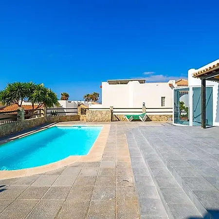 Lobos With Private Swimming Pool - Homeforguest Hotel *
