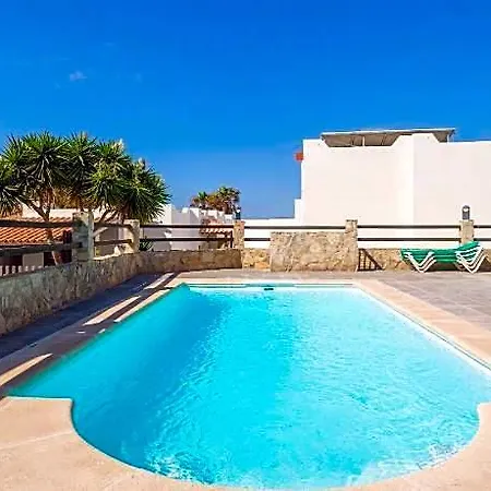 Lobos With Private Swimming Pool - Homeforguest Hotel *