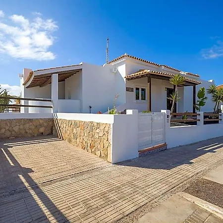 Lobos With Private Swimming Pool - Homeforguest Hotel *