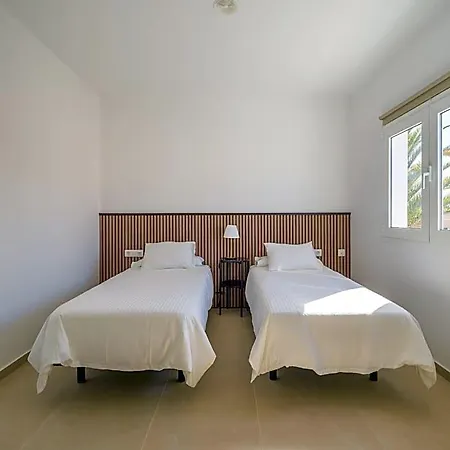 Lobos With Private Swimming Pool - Homeforguest