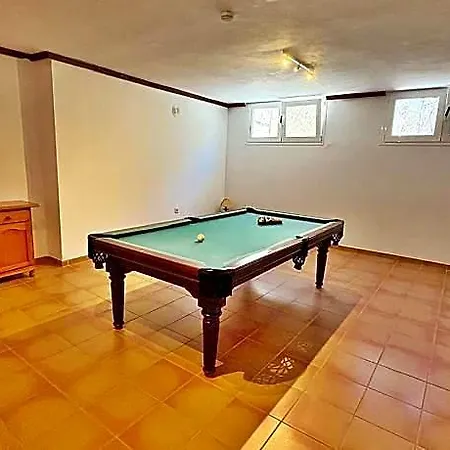 Lobos With Private Swimming Pool - Homeforguest