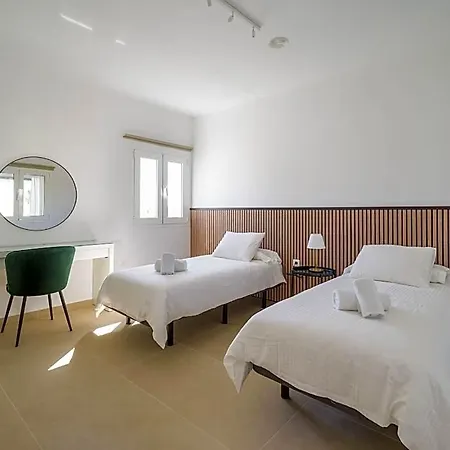 Lobos With Private Swimming Pool - Homeforguest