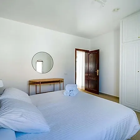 Lobos With Private Swimming Pool - Homeforguest Hotel Caleta De Fuste